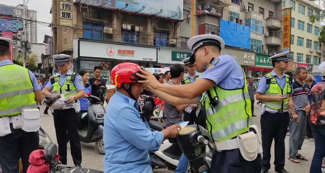 电动车上路不再查了？交警：符合1个标准满足4个条件不罚不扣(图6)